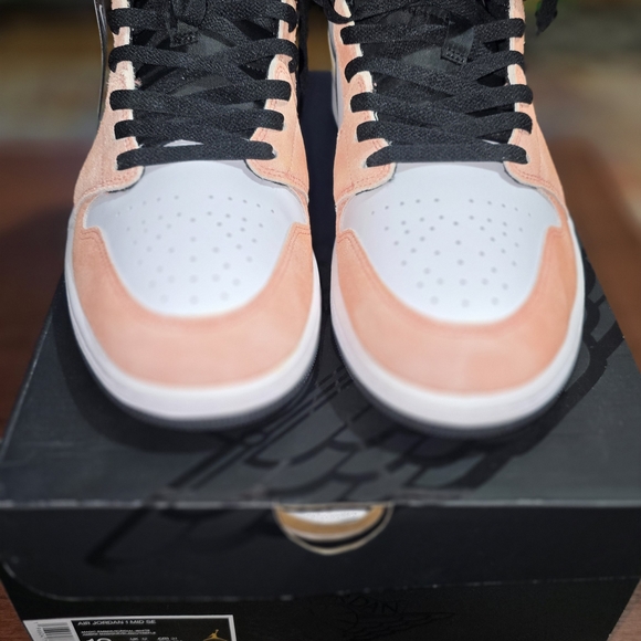 Nike Air Jordan 1 MID SE "Flight Club" Size 13 (Brand New W/ Box) - Picture 3 of 5